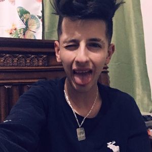 Meet your Posher, Adel